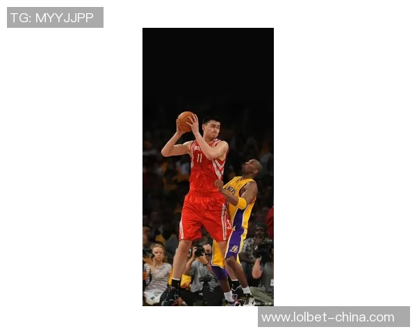 姚明身体驼背背后的故事与影响探讨篮球巨星的健康与职业生涯