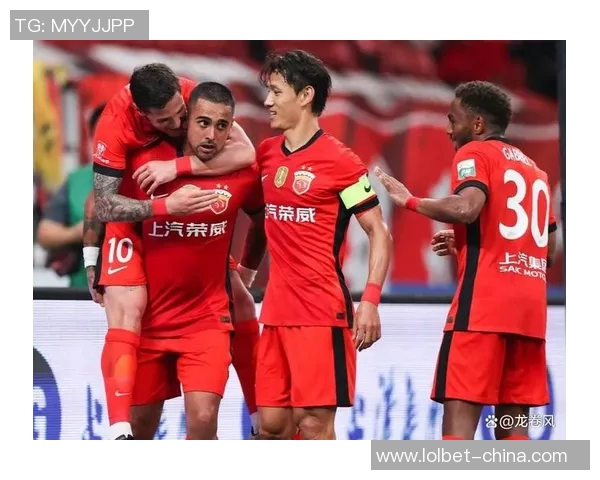 中超精彩对决AC米兰大胜波尔图补时进球点燃全场激情